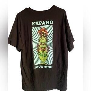 Expand your mind tee